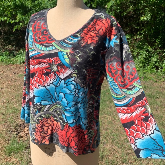 Vintage Tattoo Design V-Neck Tee - Picture 11 of 14